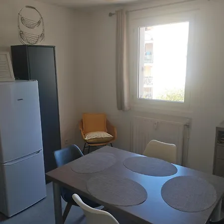 Cosy Proche Et Centre 아파트 Fréjus