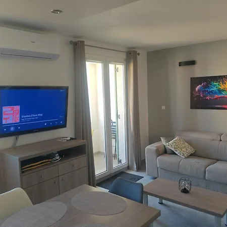 아파트 Cosy Proche Et Centre Fréjus