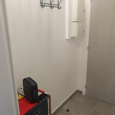 Cosy Proche Et Centre Apartmán *